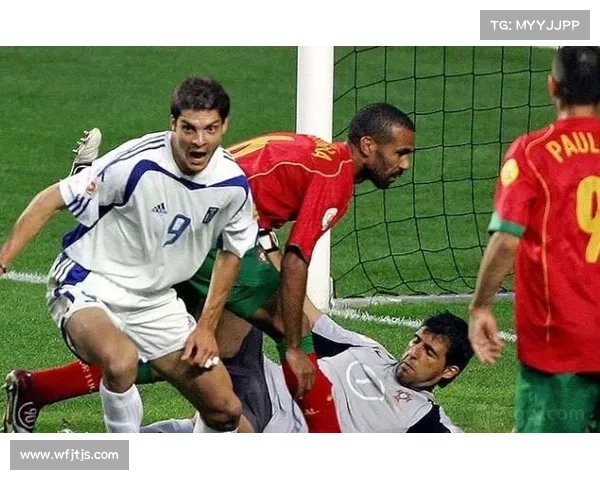 希腊在2004年欧洲杯小组赛中顽强战平葡萄牙 夺得晋级希望